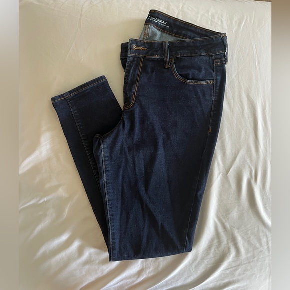Old Navy Jeans - Picture 2 of 3